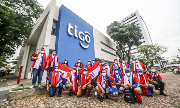 Tigo rinde homenaje a quienes no pararon desde el día uno, recibieron el reconocimiento de hinchas, en nombre de todo el país