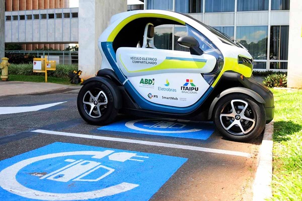 Itaipu lado brasilero ampliará uso de flota de vehículos eléctricos - La Clave