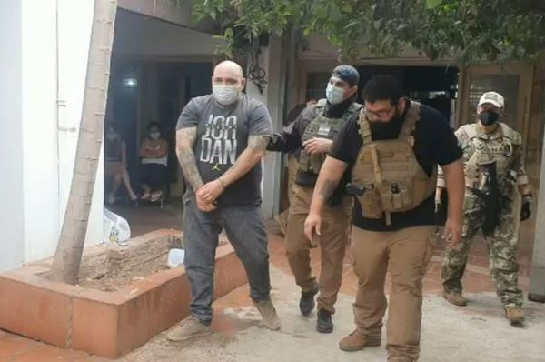 Ordenan arresto de cantante detenido con drogas - Nacionales - ABC Color