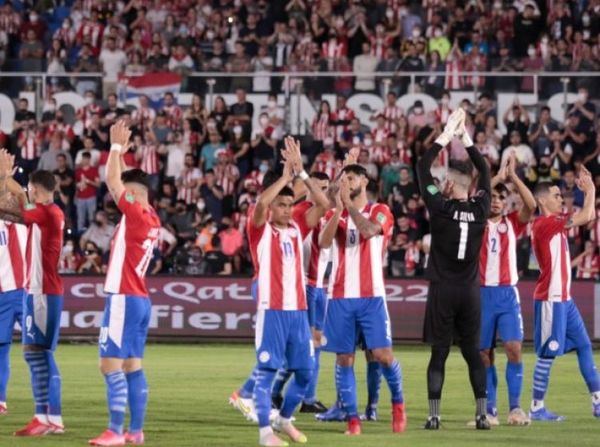 Paraguay empata a Argentina y sigue soñando con el Mundial