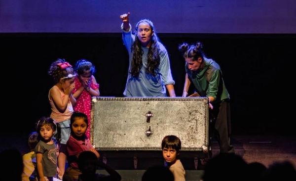 Diario HOY | Inauguran nuevo espacio teatral “Sala Wal Mayans”, con obra infantil