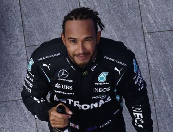 Hamilton lideró los dos entrenamientos libres en Estambul