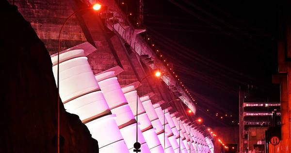 La Nación / Show de luces de la represa de Itaipú vuelve a activarse como atractivo turístico