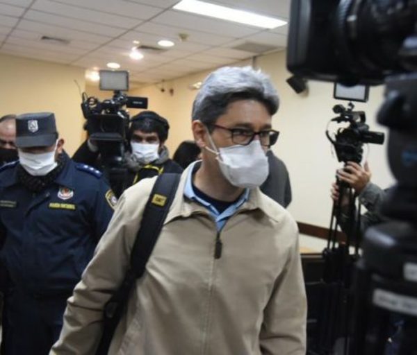 Camilo Soares fue sobreseído por supuesta lesión de confianza en la SEN: “Me fundieron la vida” | Ñanduti