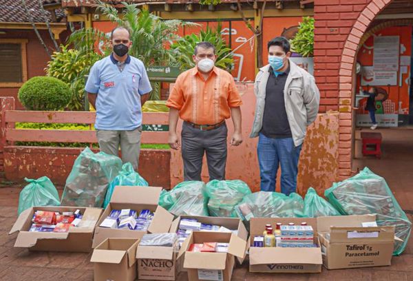 Candidato donó medicamentos al Pediátrico de Encarnación en el cumpleaños de su hijo - Nacionales - ABC Color