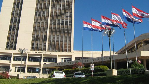 Funcionaria municipal relata los males que afectan a la Municipalidad de Asunción