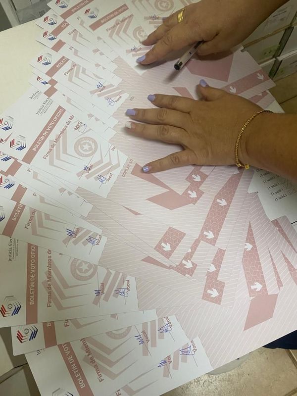 Presentan denuncia penal por boletas prefirmadas en Villarrica - Nacionales - ABC Color