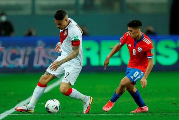 Paolo Guerrero es baja en Perú