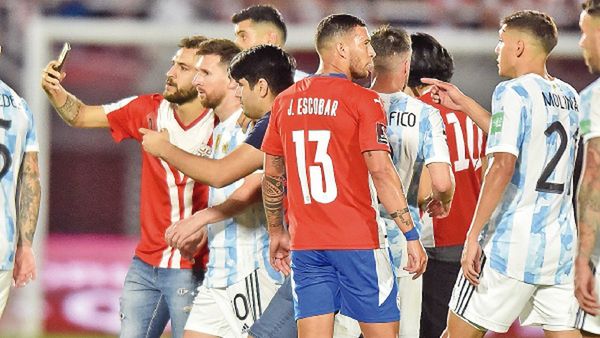 Argentina va por el clásico, Uruguay llega diezmado