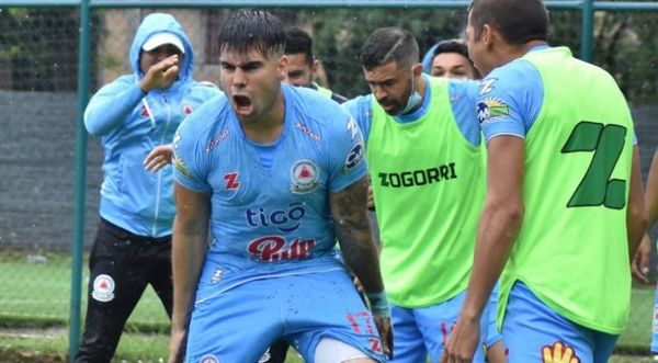 Resistencia vuelve a Primera División 22 años después