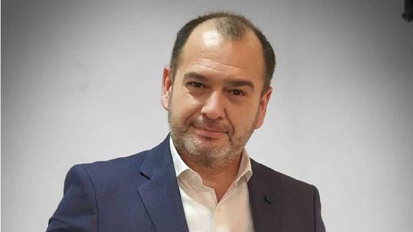 Carlos Troche asegura que fue la víctima del caso de facturas falsas