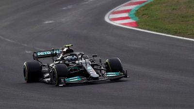 Valtteri Bottas sale primero por sanción Hamilton en Turquía