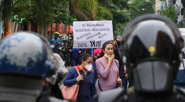 Diario HOY | FEP anuncia movilización nacional de docentes para exigir aumento salarial