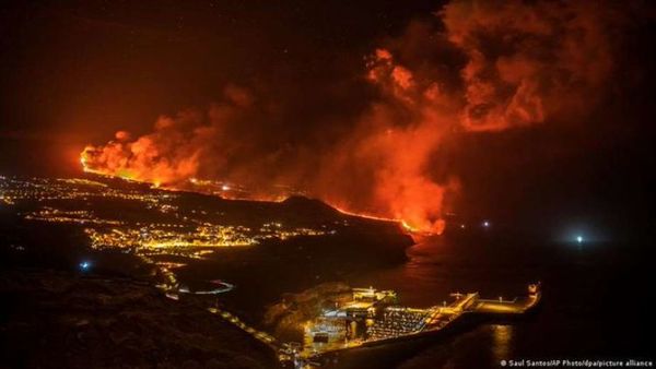 Nueva colada de lava deja más destrucción en La Palma