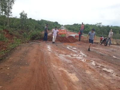 Tacuatí: clausuran puente provisorio construído por el MOPC - Nacionales - ABC Color