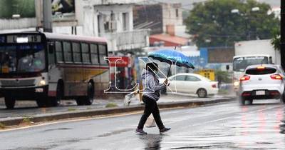 La Nación / Pronostican un domingo cálido, lluvias dispersas y ocasionales tormentas