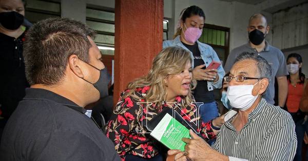 La Nación / Se registran los primeros incidentes en el colegio Juan José Soler