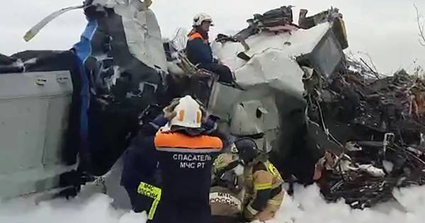 La Nación / Quince muertos al estrellarse un avión en Rusia