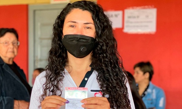Elvira denuncia que brigadas ingresan con votantes al cuarto oscuro - OviedoPress
