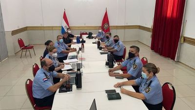 Policía monitorea desarrollo de elecciones municipales - Nacionales - ABC Color