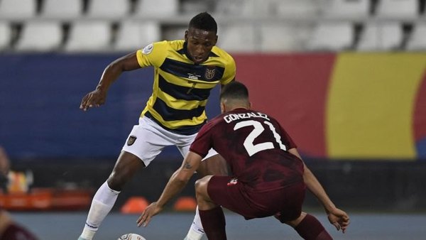 Ecuador visita a Venezuela y va por mantener el vuelo en las Eliminatorias