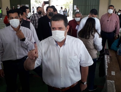Horacio Cartes: 'La polca colorada cada día sonará más fuerte'