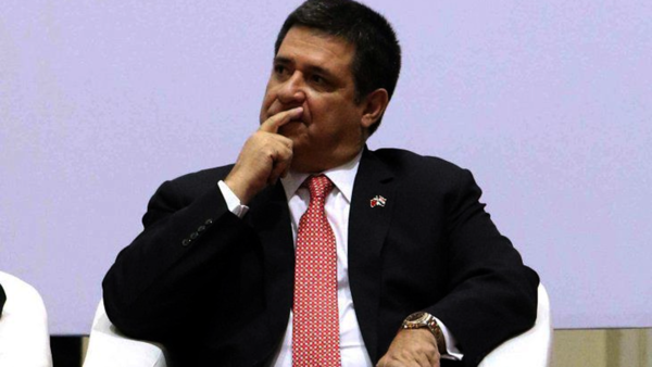Horacio Cartes evade y luego ironiza sobre los Pandora Papers