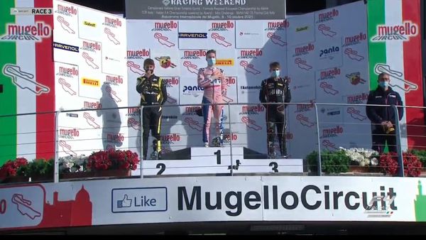 Joshua Duerksen logra otra victoria en Mugello