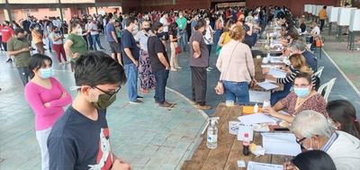 Observadores ven muchos “maltratos” en los locales de votación - Nacionales - ABC Color