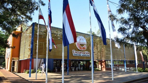 Ex intendente de Encarnación busca rekutu y concejal le pelea
