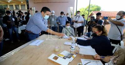 La Nación / Candidatos de Central votaron por la mañana