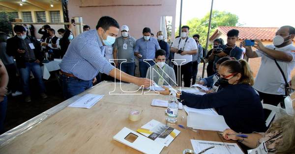 La Nación / Candidatos de Central votaron por la mañana