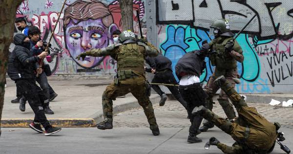 La Nación / Chile: incidentes en marcha mapuche dejan 10 detenidos y 18 heridos