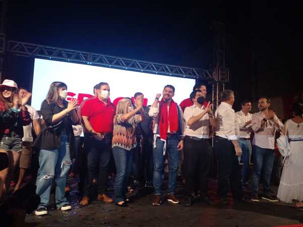 Nenecho Rodríguez: “Hoy se escribe una nueva historia en Asunción” - Megacadena — Últimas Noticias de Paraguay