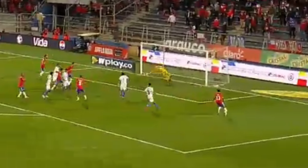 La increíble atajada de Antony Silva para sacarle el gol a Chile