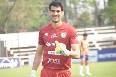 Crónica / ERA PANADERO Y AHORA BUSCA SER TITULAR EN LUQUE