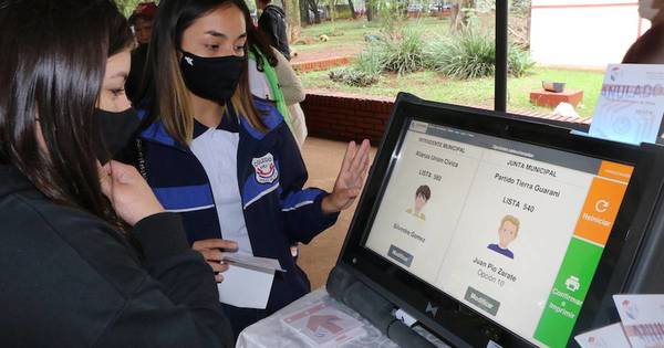 La Nación / Fallas en máquinas generaron demoras