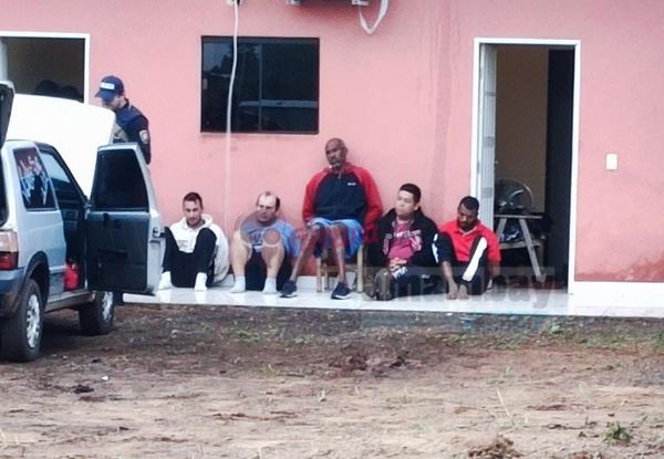Allanamiento de una vivienda en Pedro Juan Caballero en prosecución al atentado del cuádruple homicidio