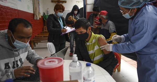 La Nación / Las vacunas son eficaces al 90% contra formas graves de COVID-19