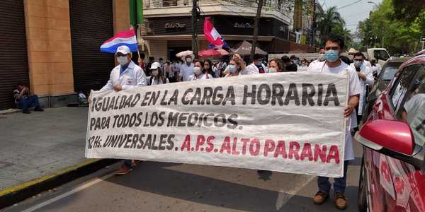 Médicos no descartan extender movilización | Ñanduti