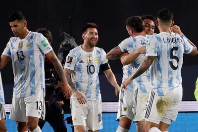 Argentina doblega a Uruguay y Messi llega a 80 goles con la Albiceleste - El Independiente