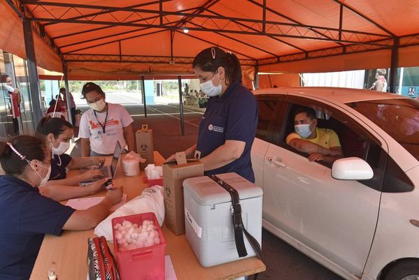 Anticovid: Salud Pública quiere llegar a 1 millón más de vacunados antes de fin de año - Nacionales - ABC Color