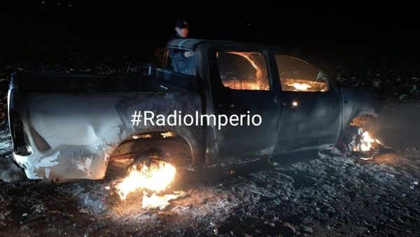 Incineran camioneta que habría sido utilizada para perpetrar cuádruple homicidio