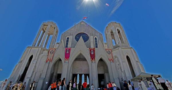 La Nación / Heraldos del Evangelio invitan a la solemne coronación de la Virgen de Fátima