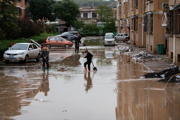 Lluvias récord e inundaciones en el centro de China: hay más de un millón de afectados y 120.000 evacuados - .::Agencia IP::.
