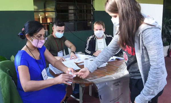 Elecciones municipales: Colorados logran 160 intendencias, los liberales 60 y las alianzas 37 - OviedoPress