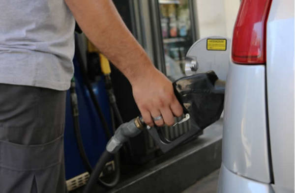 El combustible sube 600 guaraníes: algunos emblemas ya están aplicando el aumento | Ñanduti