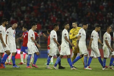 Involución, confusión de identidad y un equipo a la deriva