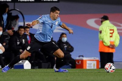 Suárez, Godín, Valverde y Araujo lamentan la goleada sufrida con Argentina - Fútbol Internacional - ABC Color