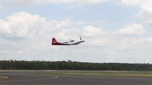 Realizan vuelo de aeronave "made in Paraguay"